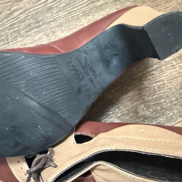 Miz Mooz size 10 new condition worn once burgundy and Tan Chunky lace heels - Picture 5 of 14